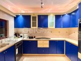 Karşıyaka bölgesinde satılık geniş arazili (2246 m2)villa!!