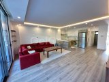 Havuzlu sitede satılık geniş 1+1 daire