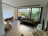 Girne merkezde satılık 2+1 daire havuzlu sitede