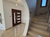 Girne Zeytinlik'te Eşsiz 4+1 Girne Merkeze çok yakın Villa
