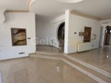 Girne Zeytinlik'te Eşsiz 4+1 Girne Merkeze çok yakın Villa