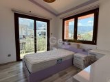 Girne Zeytinlik'te Eşsiz 4+1 Girne Merkeze çok yakın Villa