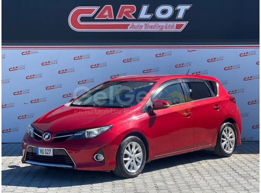 Toyota Auris 1.5 S Paket(Tek Şahıs)