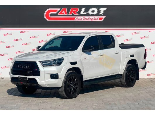 Toyota Hilux 2.4 Z GR SPORT
