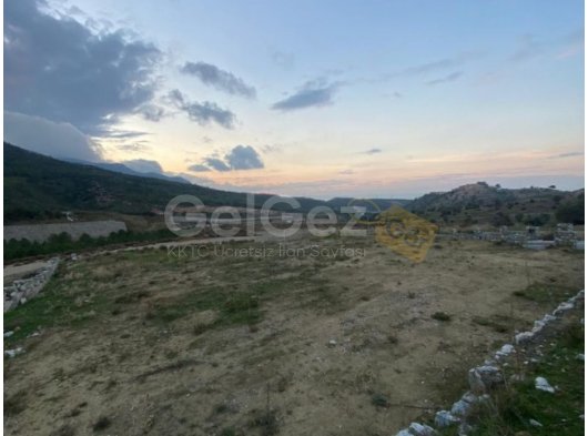 Girne/Arapköy’de satılık 677m2 arsa