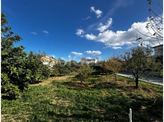 Girne/Çatalköy'de satılık muhteşem lokasyonda arsa