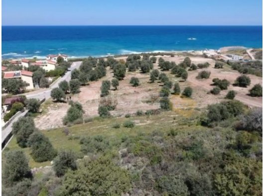 Girne/Esentepe'de satılık muhtesem manzaralı 3 dönüm arazi