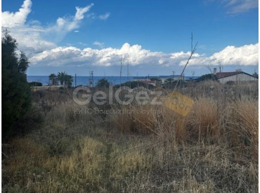 Girne/Esentepe'de satılık ticari arsa