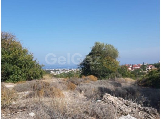 Girne/Karşıyakada satılık 15,650m2 arazi