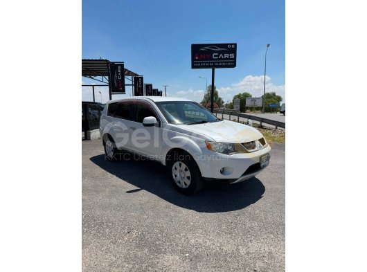 2006 Model Mitsubishi Outlander RockFord Fosgate