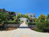 Girne Alsancak’ta Satılık 2+1 Daire – Dağ ve Deniz Manzaralı Lüks Yaşam!