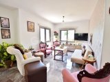 Girne / Arapköy'de satılık 3+1 muhtesem konumda villa