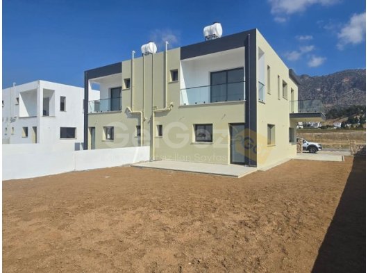GIRNE BOGAZDA SATILIK TURK KOCANLI DUBLEKS IKIZ VILALAR