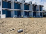 GIRNE CATALKOYDE ONU KESILMEZ DAG VE DENIZ MANZARALI VILLALAR