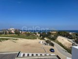 GIRNE CATALKOYDE ONU KESILMEZ DAG VE DENIZ MANZARALI VILLALAR