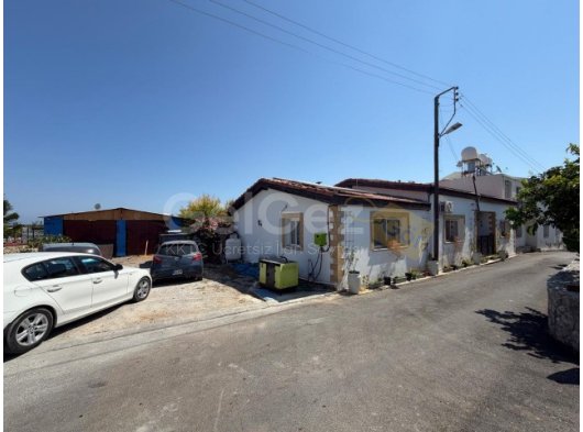 Girne’ye Çatalköy’de satılık 3 + 1 havuzlu müstakil ev