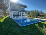 Çatalköy'de satılık özel havuzlu 5+2 villa