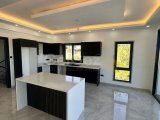 Çatalköy'de satılık özel havuzlu 5+2 villa