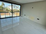 Girne/Çatalköy’de satılık 4+1 özel havuzlu lüks villa