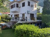 Girne/Edremitte satılık 3+1 özel havuzlu villa