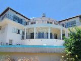 Girne Edremit'te 4+1 Özel Havuzlu Satılık Villa