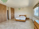 Girne Edremit'te 4+1 Özel Havuzlu Satılık Villa