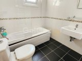 Girne Edremit'te 4+1 Özel Havuzlu Satılık Villa