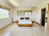 Girne Edremit'te 4+1 Özel Havuzlu Satılık Villa