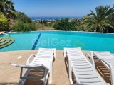 Girne Edremit'te 4+1 Özel Havuzlu Satılık Villa