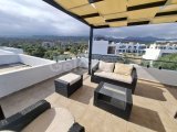 Girne/Esentepede satılık havuzlu site içi 2+1 Penthouse daire