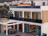 Girne Esentepe'de Lüks Villa Satılık - Deniz ve Doğa Manzaralı