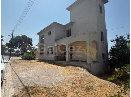 Girne/Esentepe'de 516m2 satılık yarım inşaat