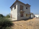 Girne/Esentepe'de 516m2 satılık yarım inşaat