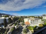 Girne merkezde satılık dağ ve deniz manzaralı penthouse