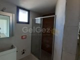 Girne merkezde satılık dağ ve deniz manzaralı penthouse