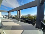 Girne merkezde satılık dağ ve deniz manzaralı penthouse