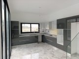 GIRNE LAPTA 3+1 SATILIK OZEL HAVUZLU VILLA