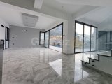 GIRNE LAPTA 3+1 SATILIK OZEL HAVUZLU VILLA