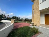 GIRNE YESILTEPEDE SATILIK VILLA