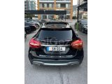 MERCEDES GLA 200D AMG SPORT