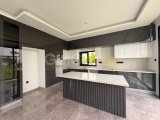 Çatalköy'de Deniz ve Dağ Manzaralı 4+1 Lüks Villa