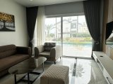 Girne'de 4 Yatak Odalı Lüks Denize Sıfır Villa