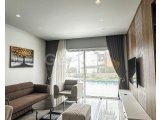 Girne'de 4 Yatak Odalı Lüks Denize Sıfır Villa