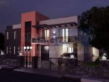 Karşıyaka'da Havuzlu Lüks Müstakil Villa