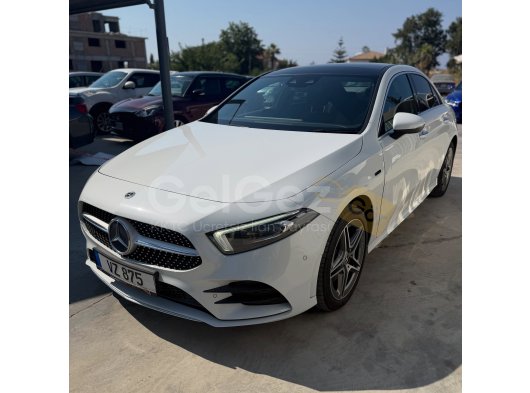 MERCEDES A250e AMG Premium