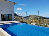 DOĞA İLE İÇ İÇE - Yeşiltepe'de Ultra Lüks Villa