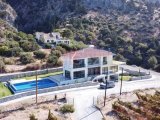 DOĞA İLE İÇ İÇE - Yeşiltepe'de Ultra Lüks Villa