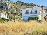 Manzaralı Havuzlu Villa