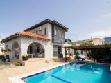 Havuzlu Lüks Villa - Esentepe