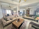 Girne Merkezde Geniş Teraslı Penthouse